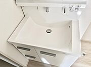 ■手洗いや顔を洗う時も快適に使える便利なシャワー