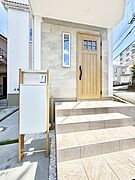 1号棟  ■ シンプルで美しく、住まいの第一印象を彩る玄関です