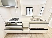 H号棟  ■家族の絆を深める、温もりのあるキッチン