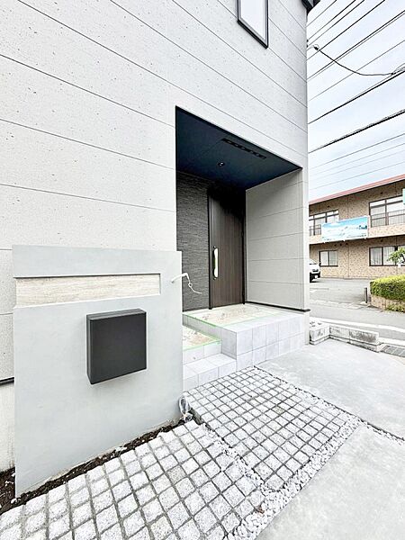 玄関を拡大表示