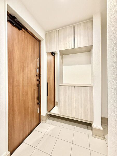 玄関を拡大表示