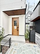3号棟  ■ シンプルで美しく、住まいの第一印象を彩る玄関です