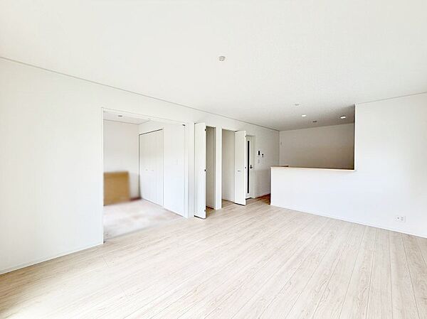 リビング/ダイニングを拡大表示