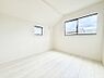 室内：1号棟  ■落ち着いた色合いのお部屋で穏やかな時間を楽しめます
