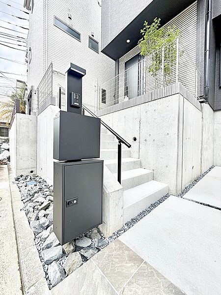 玄関を拡大表示
