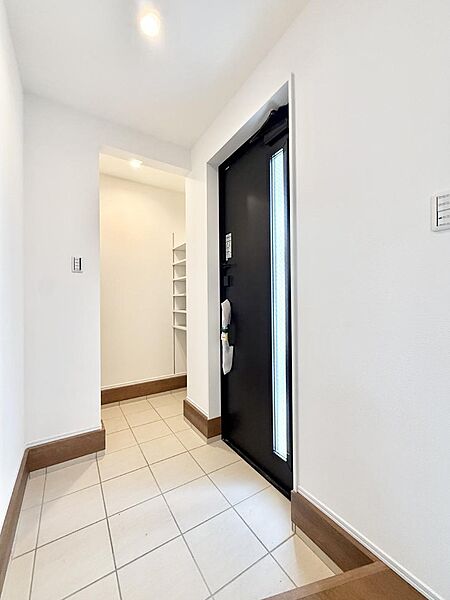 玄関を拡大表示