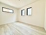 室内：1号棟  ■落ち着いた色合いのお部屋で穏やかな時間を楽しめます