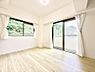 室内：■落ち着いた色合いのお部屋で穏やかな時間を楽しめます
