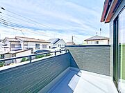 ■ 季節の移ろいを感じられる開放的な空間です