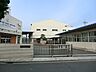 周辺：中学校 1300m 横浜市立泉が丘中学校