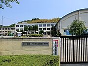 中学校 1820m 八王子市立加住中学校