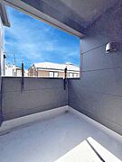 1号棟  ■ 季節の移ろいを感じられる開放的な空間です