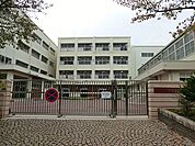 小学校 190m 横浜市立さわの里小学校