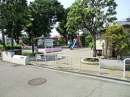 公園 250m 烏山公園