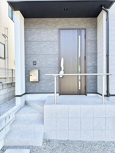 玄関を拡大表示