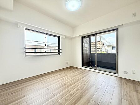 ■落ち着いた雰囲気のお部屋で心が安らぐ空間