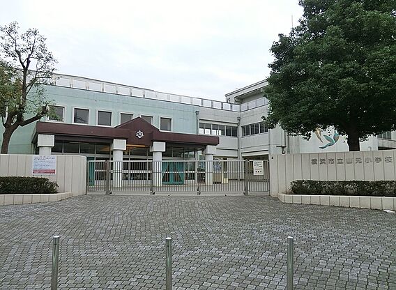 小学校 560...