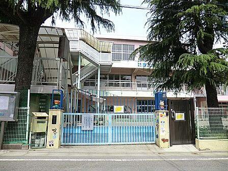 幼稚園・保育園 300m 西三田幼稚園