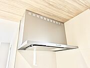 ■調理時の蒸気や匂いが換気扇に誘導され、効率的に排煙ができます。