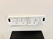 ■温水洗浄で快適、清潔感が保たれるシャワートイレ