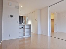 フルール・ド・ティアラ E 2階2LDKのリビング/ダイニング