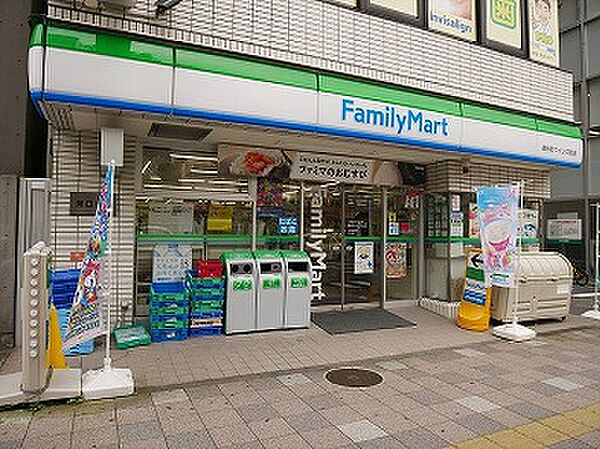 画像16:【コンビニエンスストア】ファミリーマート 錦糸町ウインズ前店まで762ｍ