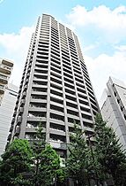 ファーストリアルタワー新宿  ｜ 東京都新宿区西新宿7丁目（賃貸マンション2LDK・30階・70.54㎡） その1