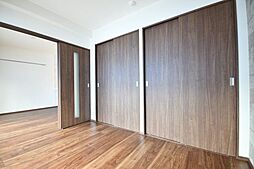 内装は落ち着いています