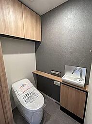 コンパクトで使いやすいトイレです