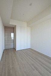 使い勝手のいい寝室です