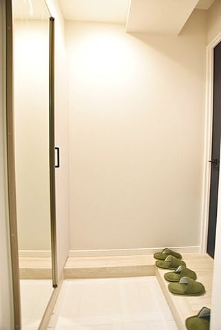 玄関 東京メトロ銀座線 赤坂見附駅 徒歩4分