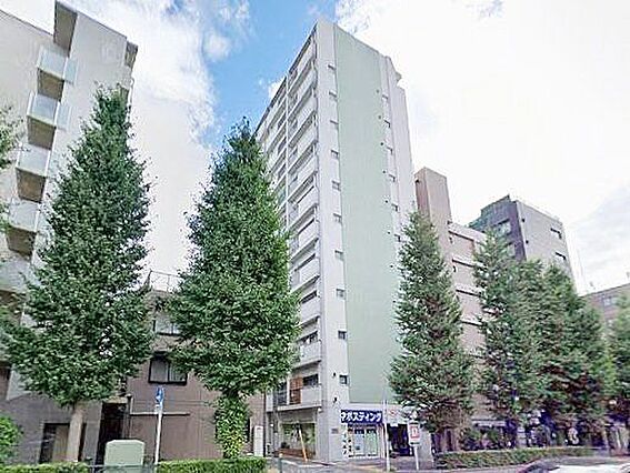 街に溶け合う美...
