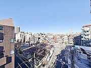 少し優雅に、眺望の良い部屋で新生活をしてみませんか？青空がみえたり、眺望や窓からの景色が良いと、家で過ごす時間も快適です。