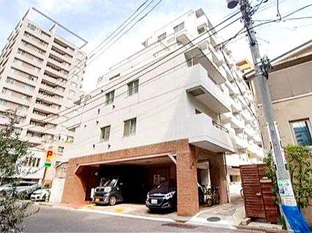 太陽に愛され、陽当り・通風に優れた魅力的で快適さを追求したマンションです。ここに住むからこそ意味がある。そんな特別感に浸りながら、毎日をお過ごしして欲しいです。