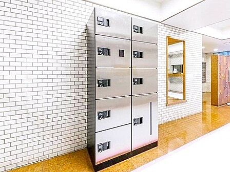 忙しい毎日に、ゆとりをもたらす宅配ボックス!不在時でも荷物を受け取れ再配達の手間を省き、時間に縛られないスマートな暮らしを叶えます。生活利便がぐっと高まる、うれしい設備です。