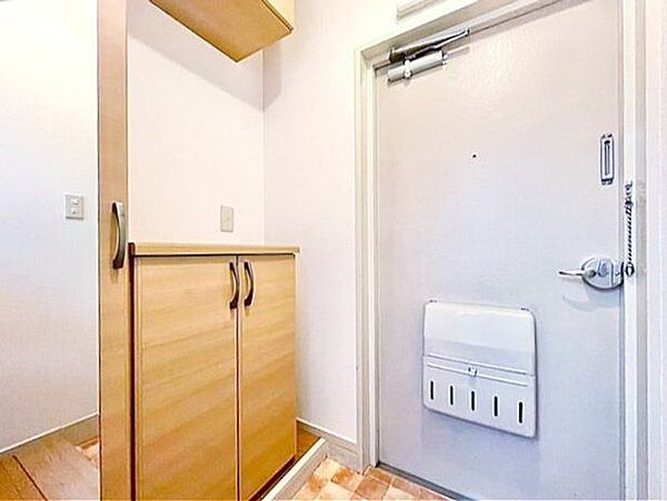 玄関を拡大表示