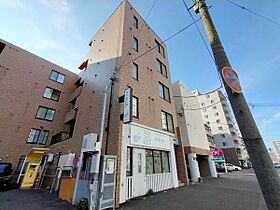 ジュエル・スカイ 203 ｜ 北海道札幌市中央区南八条西15丁目1-2（賃貸マンション1LDK・2階・34.06㎡） その1