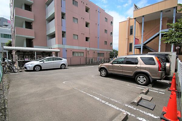 画像16:駐車場があります