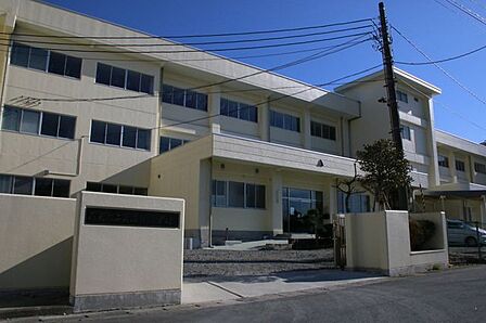 万石浦小学校 340m