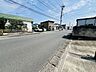 外観：前面道路含む現地写真