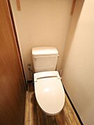 快適にご使用いただける温水洗浄便座付き。