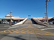 フレンドマート 野洲栄店【営業時間】9:30～21:00　本屋も隣接しております。 1960m