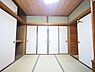 和室：寝室にも客間にもできる1階和室です。