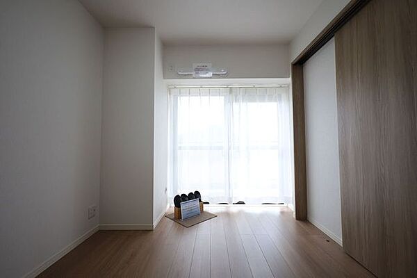 洋室を拡大表示
