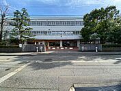 白山市立松任小学校 ／280m（徒歩4分）