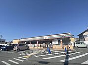 セブンイレブン　大和高田上大谷店まで550メートル