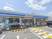 ローソン　王寺本町2丁目店まで750メートル