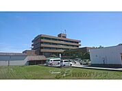 葛城市役所まで1200メートル