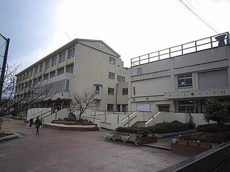鳳小学校