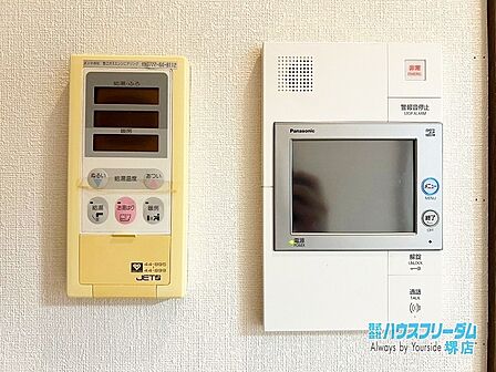 音と映像で訪問者を確認出来るTVモニターホン♪